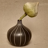 sort hvid løgformet vase retro keramikvase genbrug online genbrugsbutik